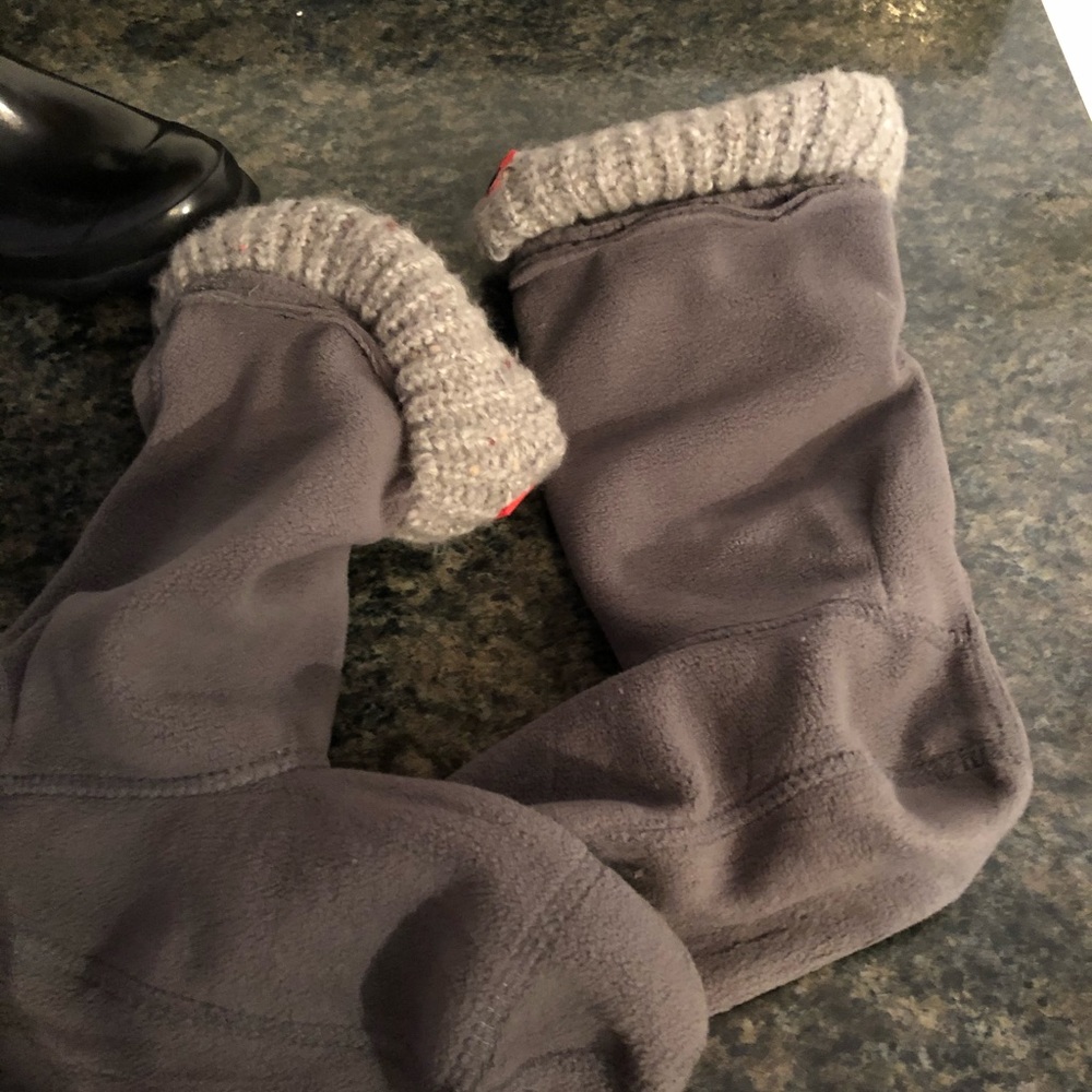 Hunter boots size 6 with size m socks - Picture 5 of 8